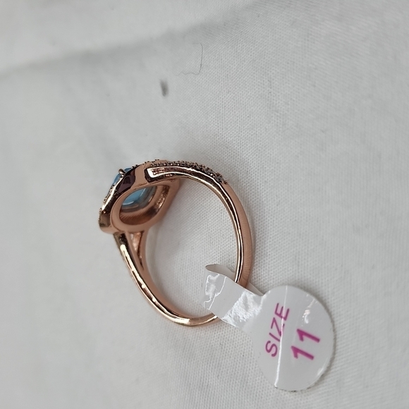 πNWT AQUA BLUE QUARTZ RINGπ - Picture 9 of 12